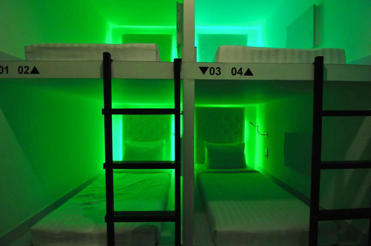 Capsule Hostel Old Batavia Jakarta Kültér fotó