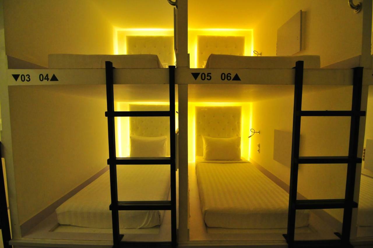 Capsule Hostel Old Batavia Jakarta Kültér fotó